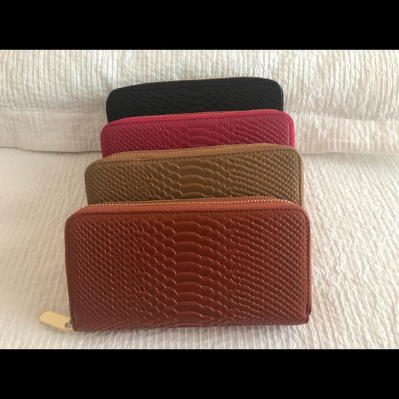 ✨Last One✨ Leather Wristlet Wallet in One, BLACK - Picture 4 of 7